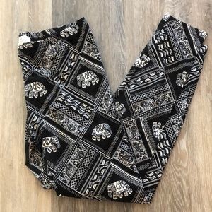 🎉❤️ CLEARANCE❤️🎉 Elephant Leggings